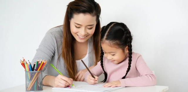 Langkah dan Tips Mengajari Anak Anda Menulis