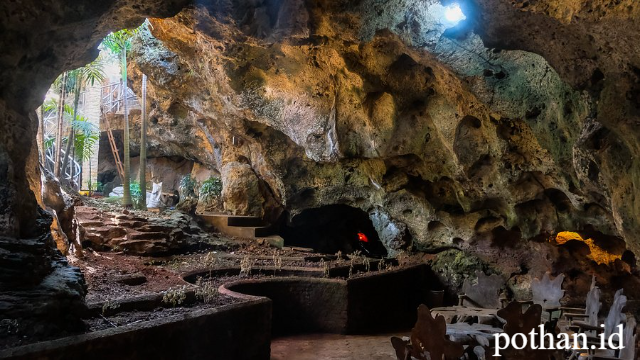 Goa Akbar sebagai Destinasi Sejarah dan Spiritual di Jawa Timur